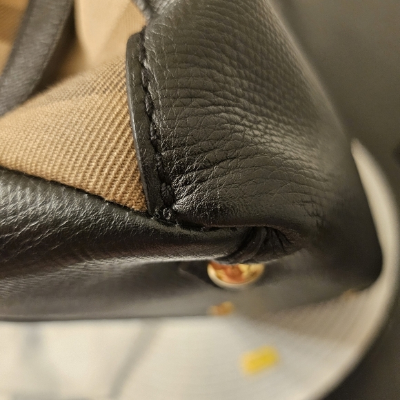 ✨ Burberry Black Leather & House Check 2-Way Shoulder/Crossbody Bag ✨ - Picture 12 of 15